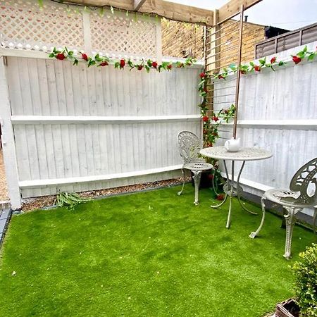Modern And Cosy Studio Flat Londres Exterior foto