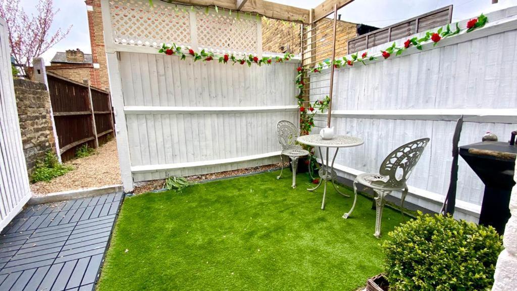 Modern And Cosy Studio Flat Londres Exterior foto