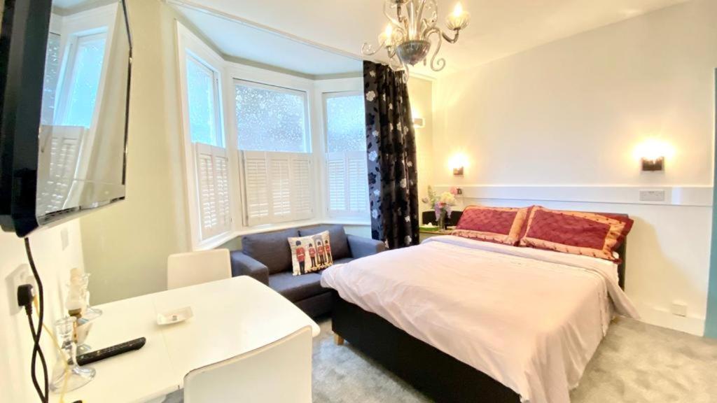 Modern And Cosy Studio Flat Londres Exterior foto